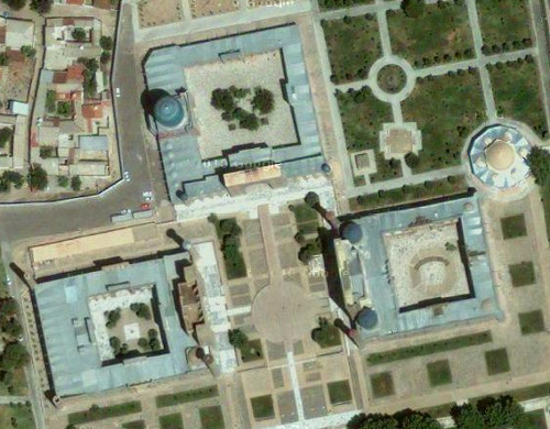 Las antiguas madrazas de Registn en Samarcanda en los mapas de Turismo Google